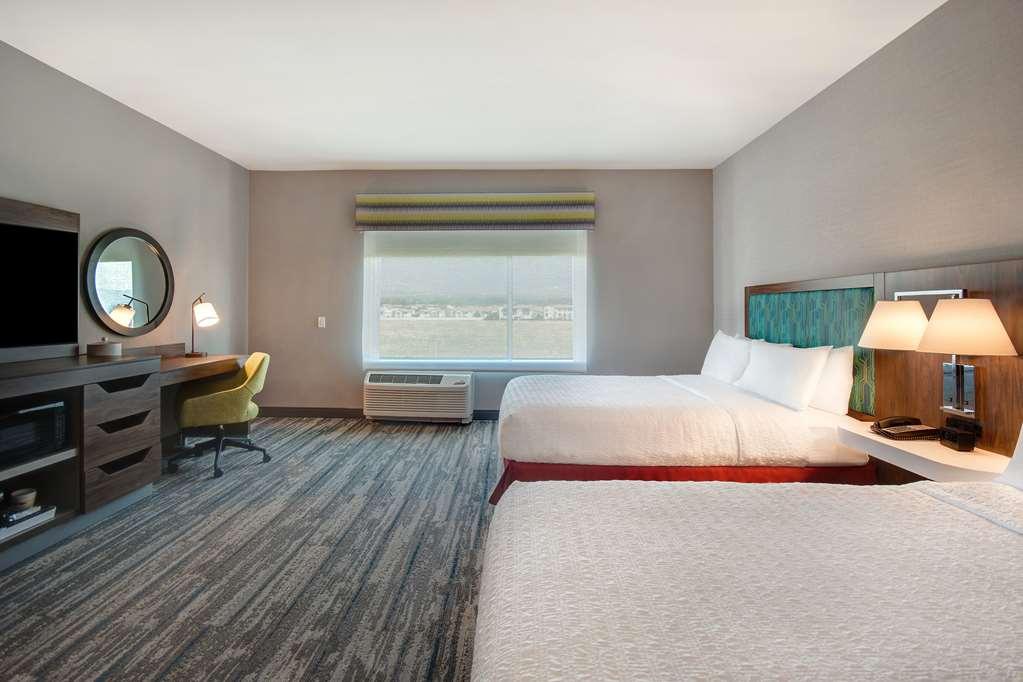Hampton Inn & Suites Ontario Rancho Cucamonga Habitación foto